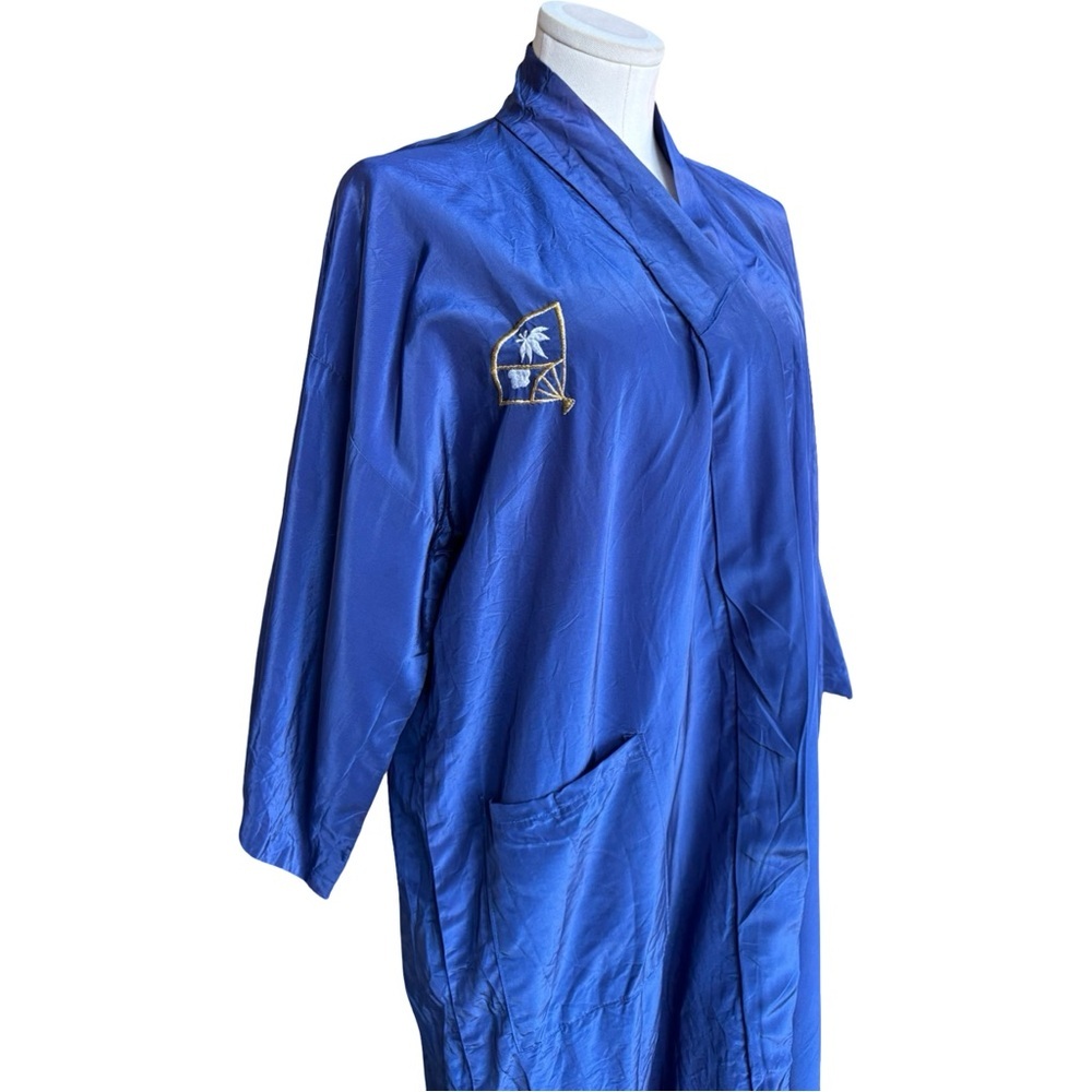 Vintage Japanese Blue Vintage Robe with Fan Embroidery - Picture 7 of 11